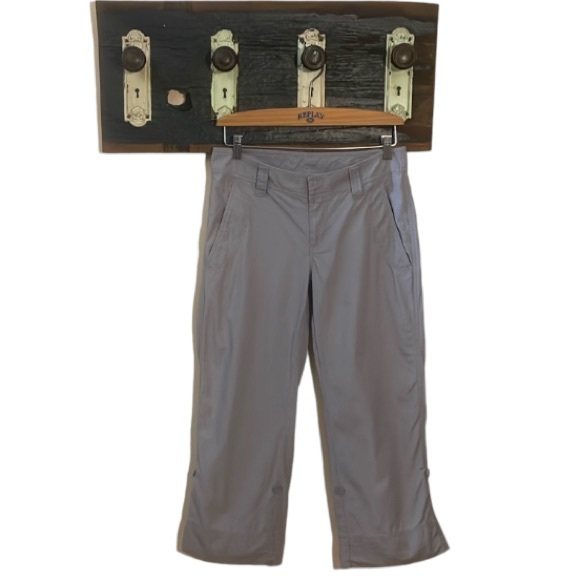 The North Face Grey Convertible Roll Capri Pants Size 6 - Picture 2 of 16